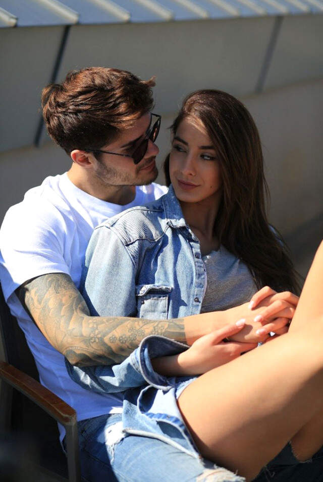 Türk Model Barış Murat Yağcı, Alman Sevgilisiyle Cesur Pozlar Verdi