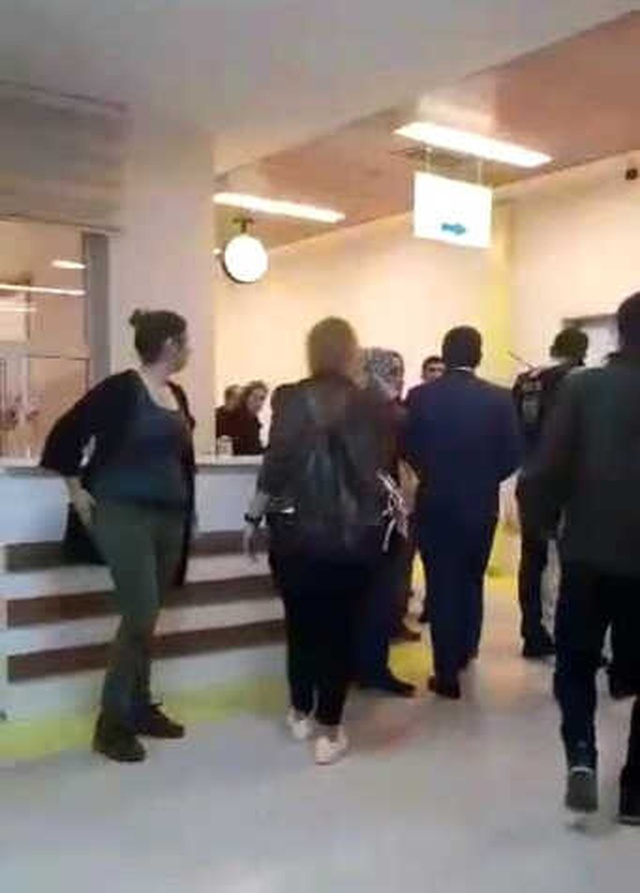 Yangın Anında Hastane İçindeki Panik Anları Kameraya Yansıdı