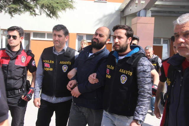 4 Akademisyenin Katili ve Eşi Adliyeye Sevk Edilirken Böyle Görüntülendi