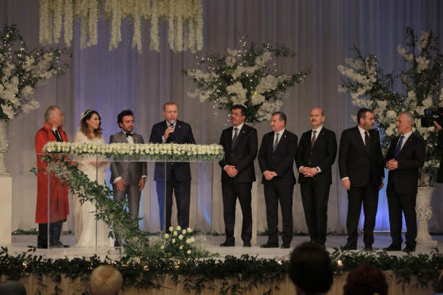 Erdoğan, Denizli Belediye Başkanı'nın Kızının Nikah Şahidi Oldu