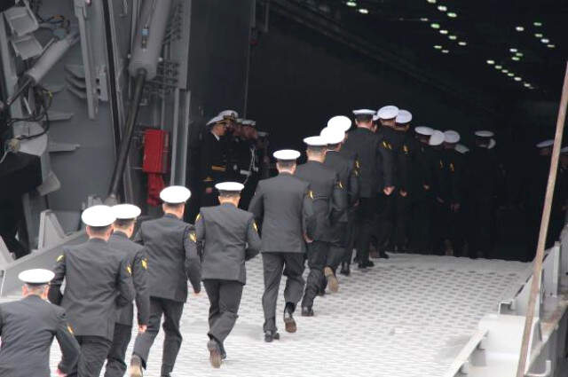 Tuzla'da İnşa Edilen Dünyanın En Büyük Amfibi Gemisi Deniz Kuvvetlerine Teslim Edildi