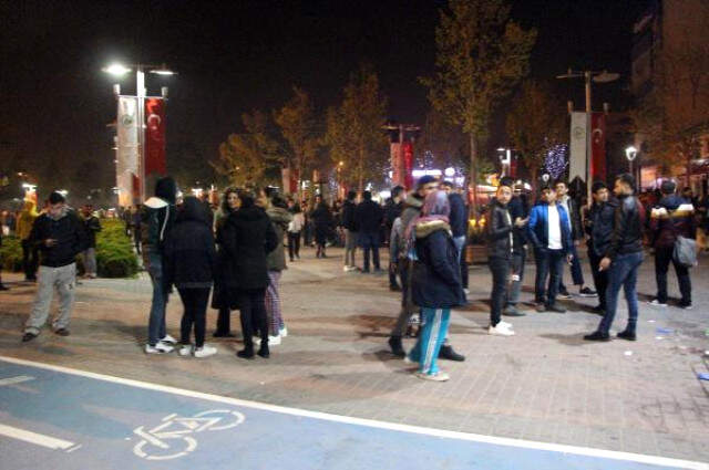 Bolu'da Gece Yarısı Korkutan Deprem! Vatandaşlar Sokağa Döküldü