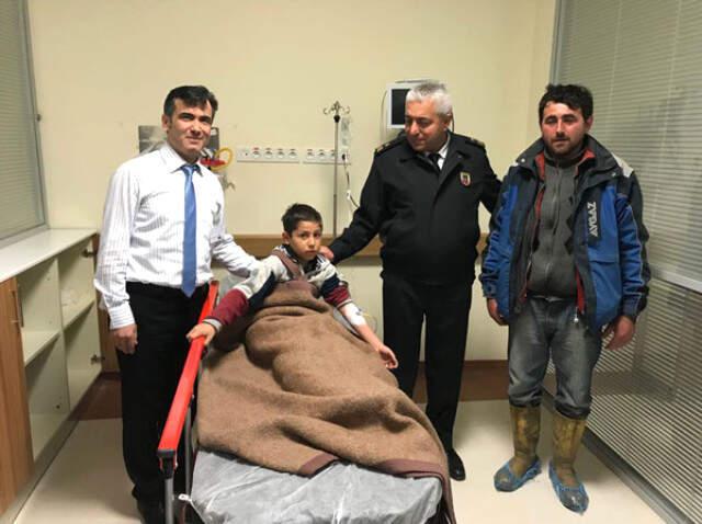 Geceyi Dağda Geçirdiler! Kaybolan Kardeşler Birbirine Sarılı Bulundu