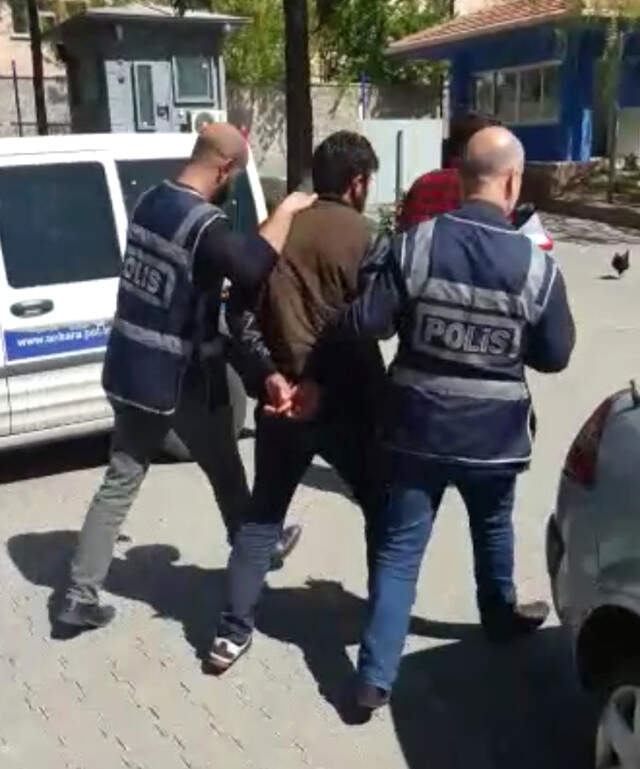 Kız Çocuklarını ''Polisim'' Diyerek Taciz Eden Sapık Yakalandı