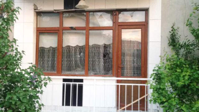Konya İki Aile Arasında Silahlı Kavga 2'si Ağır 3 Yaralı Husumetli Aileler Sokak Ortasında Çatıştı: 2'si Ağır 3 Yaralı