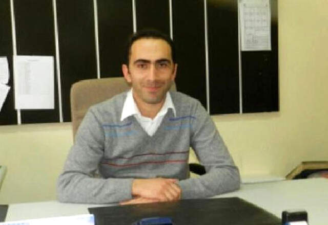 Adana-7'nci Sınıf Öğrencisi Müdür Yardımcısını Bıçakladı 7'nci Sınıf Öğrencisi Kaçmasına Engel Olan Müdür Yardımcısını Bıçakladı