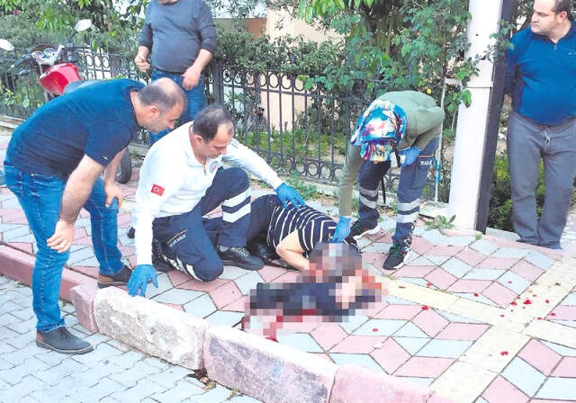 Gürcü Mafya Lideri Evinin Önünde Öldürülmüştü! Saldırıya İlişkin 6 Şüpheli Adliyeye Sevk Edildi Gürcü Mafya Lideri Evinin Önünde Öldürülmüştü! Saldırıya İlişkin 6 Şüpheli Adliyeye Sevk Edildi