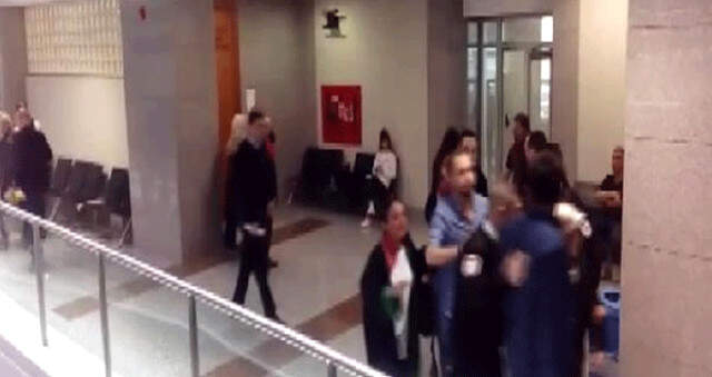 Metrobüs Sapığına 7 Yıl 6 Ay Hapis Verildi, Duruşma Sonrası Taraflar Birbirine Girdi Metrobüs Sapığına 7 Yıl 6 Ay Hapis Verildi, Duruşma Sonrası Taraflar Birbirine Girdi