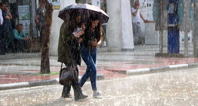 Meteoroloji Uyardı: İstanbul Güneşli, 14 İlde Sağanak Yağış Var
