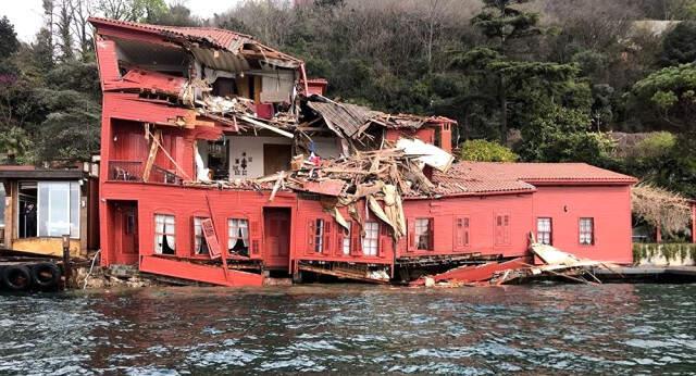 Boğaz'da Yalıya Çarpan Geminin Kaptanı: Gemi Yan Dönseydi Ölümlü Kaza Olabilirdi