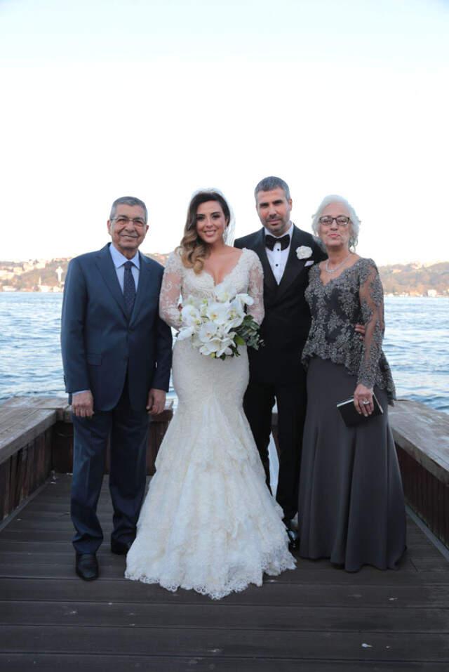 Saruhan Hünel, Kardeşi Aslı Hünel'in Düğününe Katılmadı