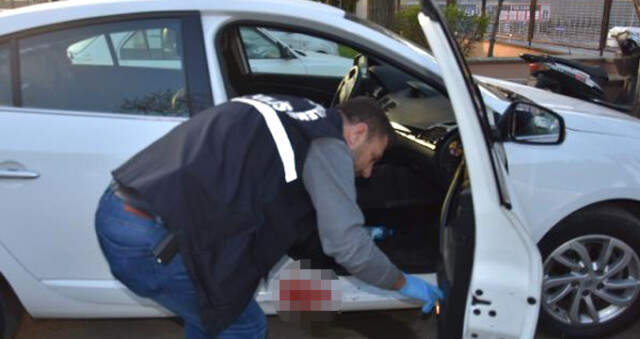 Tartıştığı Sevgilisini Otomobilde Tabancayla Vurarak Öldürdü