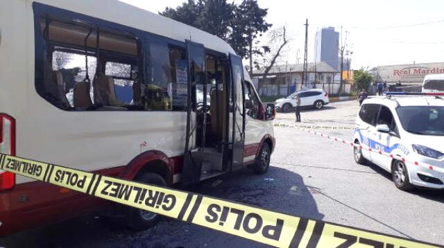 Şehir Eşkiyaları Dolmuşun Önünü Kesip Şoförü Dövdü
