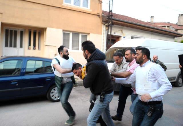 Cezaevi Firarisi Dehşet Saçtı: Kayınpederini Öldürdü, Ev Sahibini Yaraladı