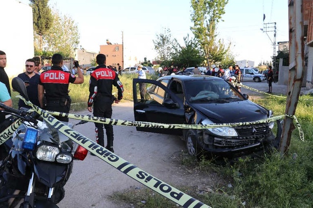 Polis Motoruna Çaparak Kaçmaya Çalışan Sürücü Vurularak Durduruldu