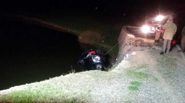 Bingöl'de Otomobil Gölete Düştü: 2 Kişi Hayatını Kaybetti, 2 Yaralı