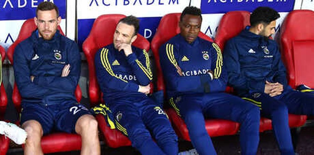 <a class='keyword-sd' href='/aykut-kocaman/' title='Aykut Kocaman'>Aykut Kocaman</a>'a Kızan Valbuena, Sivasspor Galibiyetine Sevinmedi