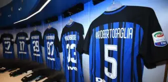 Inter, Cagliari Maçına Oyuncuların Instagram Adreslerinin Yazılı Olduğu Formalarla Çıktı