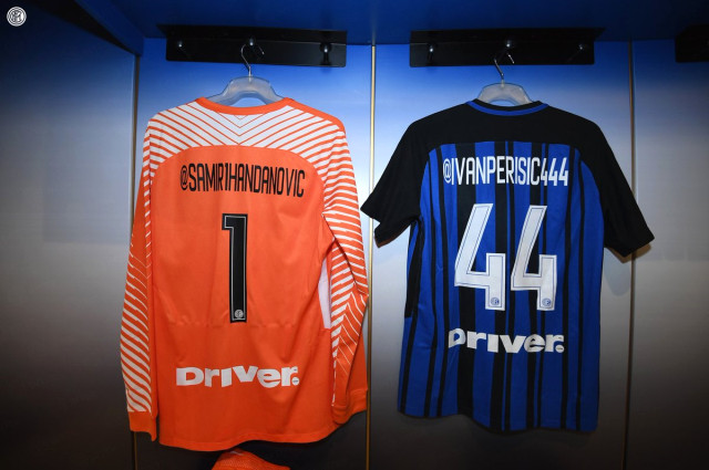 Inter, Cagliari Maçına Oyuncuların Instagram Adreslerinin Yazılı Olduğu Formalarla Çıktı