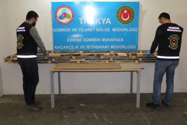 TIR'da 4 Milyon Liralık Uyuşturucuyu Dedektör Köpek 