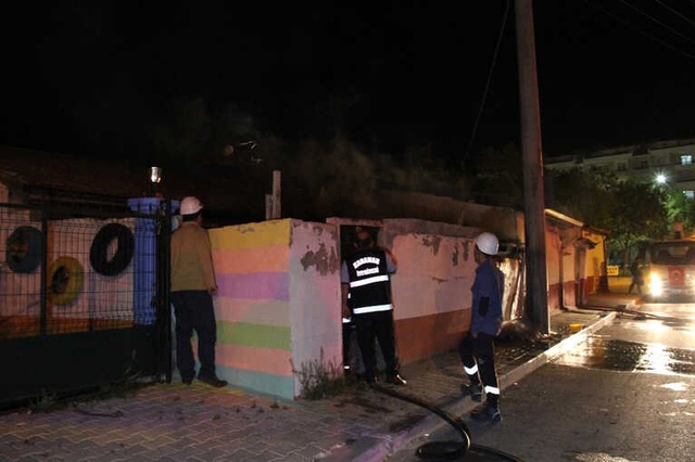 Yangına Uykuda Yakalanan Ev Sakinlerini Vatandaşlar Kurtardı