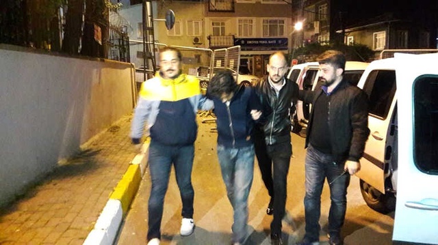 Evine Giren Gaspçılarla Boğuşan Genç, Bıçaklanarak Can Verdi