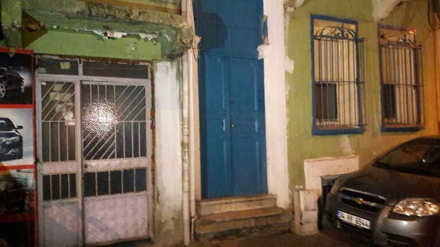 Evine Giren Gaspçılarla Boğuşan Genç, Bıçaklanarak Can Verdi