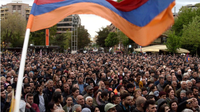 Ermenistan'da İsyan Devam Ediyor! Sarkisyan Karşıtı Protestolarda Gözaltı