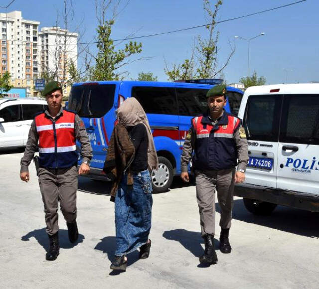 Oğluyla Birlik Oldu, Kocasını Demir Çubuklarla Döverek Öldürdü