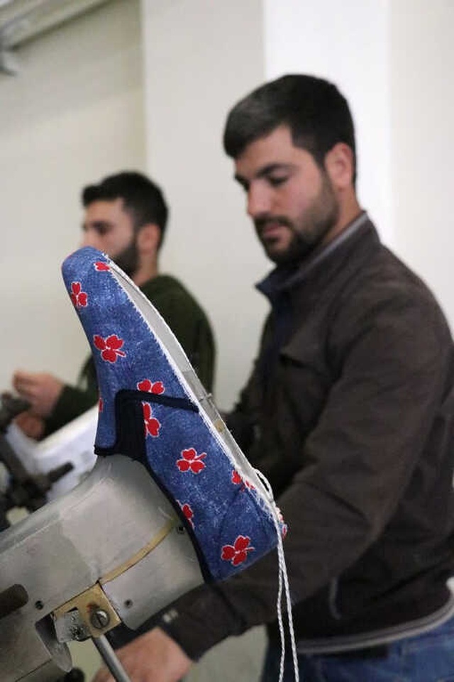 Lastik Ayakkabı Satarken Fabrikatör Oldular