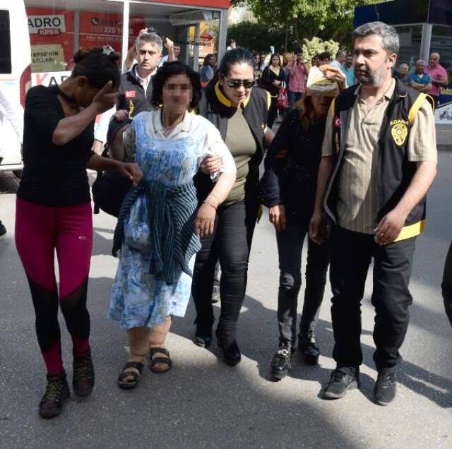 Parka Fuhuş Baskını! 10 Kadın ve 1 Eşcinsel Erkek Yakalandı
