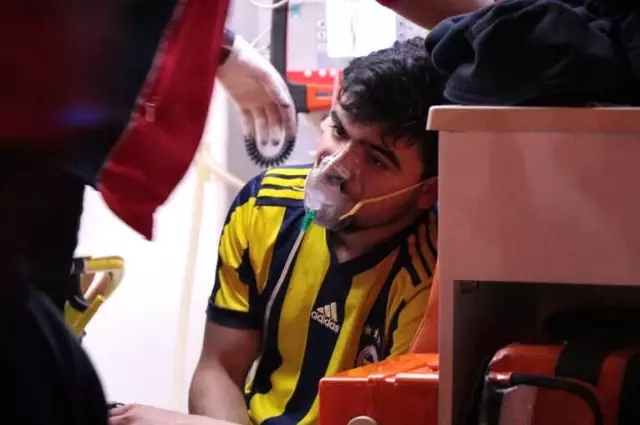 Kartal'da Kitapevinde Çıkan Yangın Binayı Sardı: 3 Yaralı