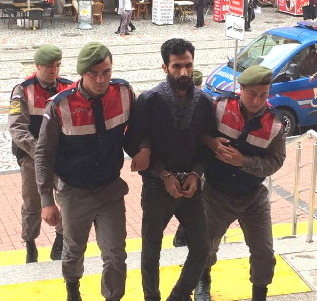 Jandarma, Hücre Evi Tespit Etti! DEAŞ'ın İnfazlardan Sorumlu Celladı Kocaeli'de Yakalandı