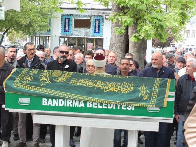 Kocası Öldürülen Nazlı Hamarat, Babası Zekai Hamarat'ı Hayatını Kaybetti