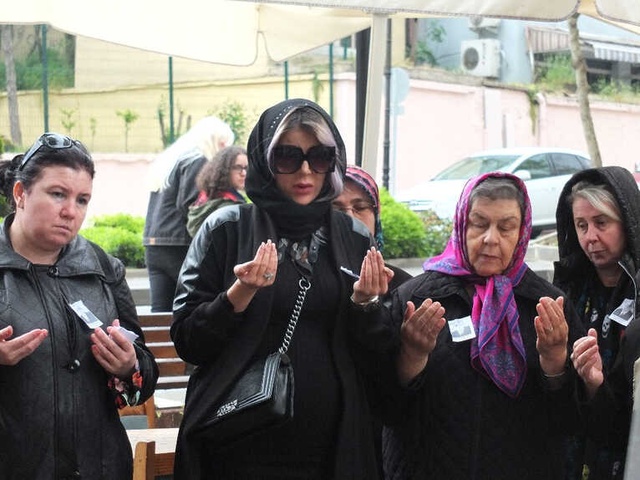 Kocası Öldürülen Nazlı Hamarat, Babası Zekai Hamarat'ı Hayatını Kaybetti