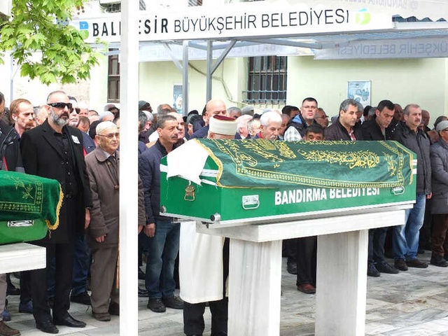 Kocası Öldürülen Nazlı Hamarat, Babası Zekai Hamarat'ı Hayatını Kaybetti