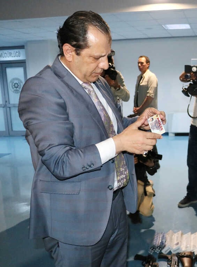 Adana'da Huzur ve Güven Operasyonu: Bir Kişi Sahte Polis Kimliğiyle Yakalandı