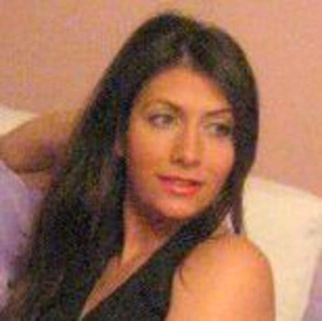 Tarkan'ın Ağabeyinin Eski Eşi, Tevetoğlu Soyadını Kullanmak İstemiyor Tarkan'ın Ağabeyinin Eski Eşi, Tevetoğlu Soyadını Kullanmak İstemiyor