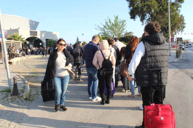 23 Nisan Tatilini Fırsat Bilen Tatilciler, Midilli Adası'na Koştu