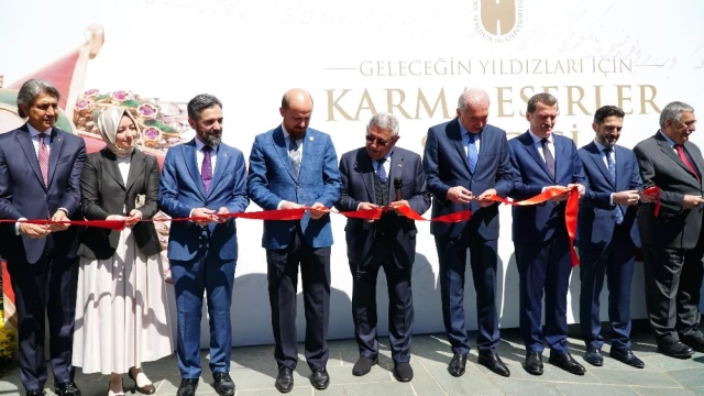 Cumhurbaşkanı Erdoğan'ın Kişisel Koleksiyonundan Oluşan Sergi Açıldı