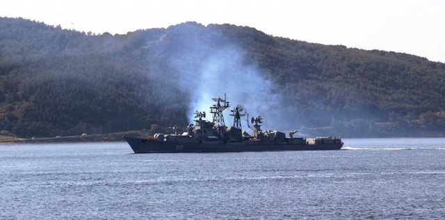 Çanakkale Boğazı'nda Hareketli Saatler! Rus Savaş Gemileri Peş Peşe Geçti