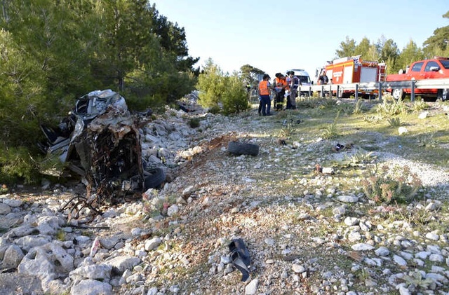 Genç Kız, Otostop Yaparak Bindiği Aracın Kaza Yapması Sonucu Hayatını Kaybetti