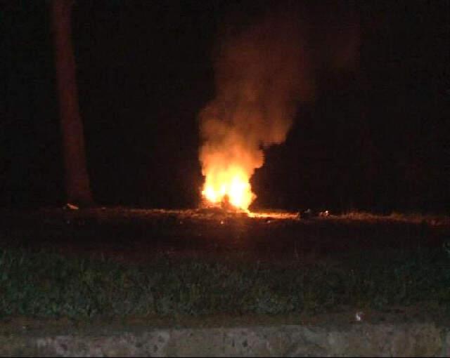 Ormanda, Alevlerin Arasında Uyurken Bulundular: 2 Kişi Yanarak Ağır Yaralandı