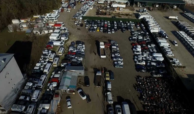 Çürümeye Terk Edilen Milyonlarca Araç Satılıp Altın Alınacak