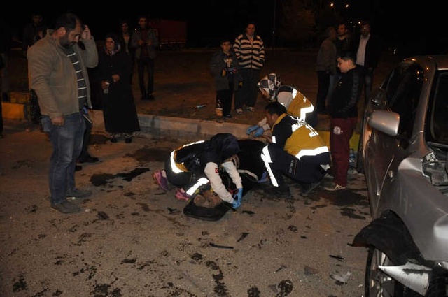 9 Yaşındaki Çocuk Yaralanan Annesinin Elini Bir An Olsun Bırakmadı