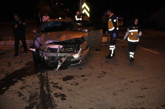 9 Yaşındaki Çocuk Yaralanan Annesinin Elini Bir An Olsun Bırakmadı