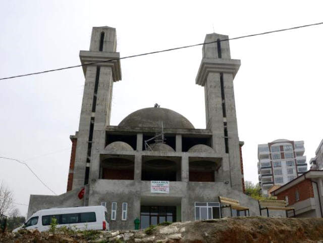 Kiliseye Benzetildiği için Bağış Yapılmayan Cami, 12 Yıldır Tamamlanamadı Kiliseye Benzetildiği için Bağış Yapılmayan Cami, 12 Yıldır Tamamlanamadı