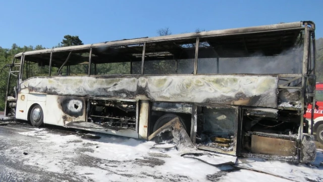 Çanakkale'de 45 Anzak'ı Taşıyan Otobüs Seyir Halindeyken Alev Aldı