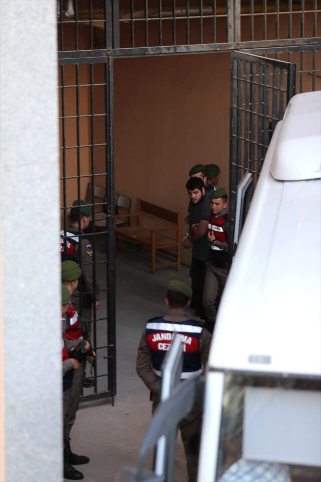Yunan Askerlerin Tutukluluğuna Devam Kararı Sınırda Yakalanan 2 Yunan Askerinin Tutukluluğuna Devam Kararı Verildi