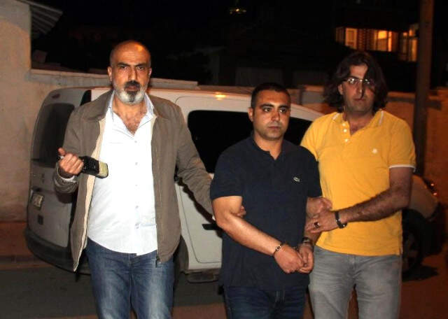 Karısının Takıntılı Aşığını Öldüren Adam, Cezaevi Tuvaletinde Kendini Astı! Karısının Takıntılı Aşığını Öldüren Adam, Cezaevi Tuvaletinde Kendini Astı!